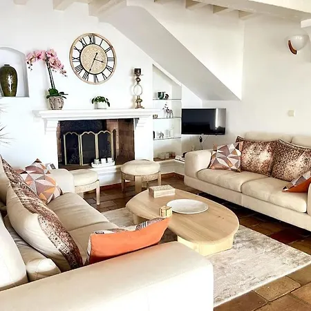 Maison De Vue * La Garonnette-Plage